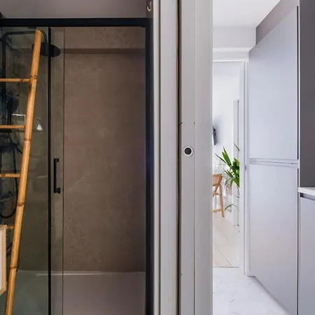 Charming Cozy Mouraria Flat * Lisbon